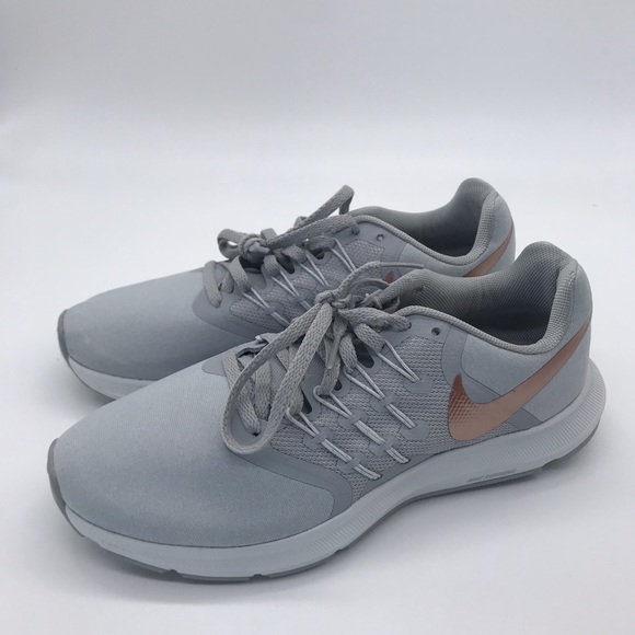 nike run swift running shoes womens
